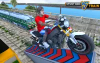 Stunt Bike vs Speed Train Game Screen Shot 1