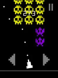 Invaders Classic Arcade Game - Pixel Art Shooter Screen Shot 7