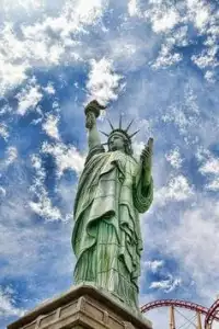 Statue of Liberty Puzzle Screen Shot 0