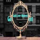Gold Love Moment