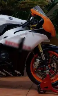 Quebra-cabeça Honda CBR 1000RR Melhor Moto Screen Shot 1