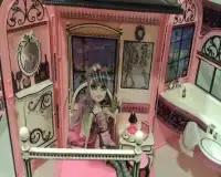 Monster dolls house Screen Shot 4