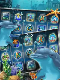 Lucky Dolphin Slots: Free Casino Slot Machines Screen Shot 0