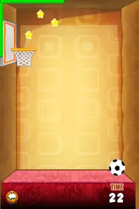 Wall Free Throw Soccer Game Screen Shot 0