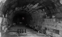 The Blue Ghost Tunnel Escape Screen Shot 2