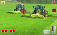 Tractor farming in farm land Screen Shot 0