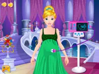 Cinderella gives birth games Screen Shot 2