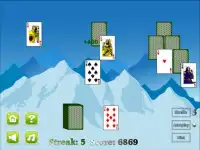 TriPeaks Solitaire card game Screen Shot 3