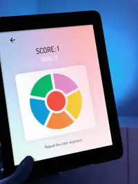 Hue Light Games - Interactive brain training Screen Shot 8