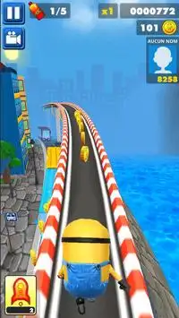 Super Minion Banana rush Adventure :subway surfing Screen Shot 1