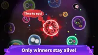 Plazmic! Eat Me io Blob Cell Grow Game Screen Shot 2