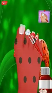 Ladybug Foot Spa - Girls Salon Game Screen Shot 4