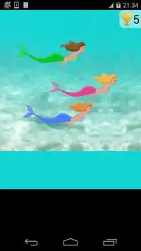 mermaid swimming race game Screen Shot 0