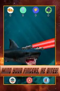 Space Shark - Protect The Tank Screen Shot 8