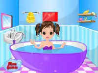 Little Girl Bathing Screen Shot 0