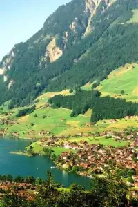 Switzerland Tourist Puzzle Screen Shot 0