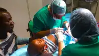 Simulatore di chirurgia per circoncisione reale Screen Shot 5