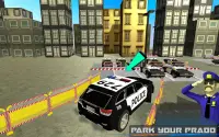 Highway Police Car Parking 3D: Stunt Parking Screen Shot 2