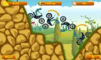Moto Hero -- endless motorcycle racing game Screen Shot 4