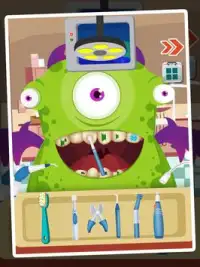 Monster Dentist Screen Shot 5