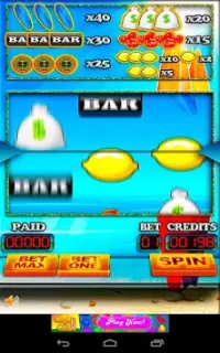 Surfers Beach Slot Machine Screen Shot 1