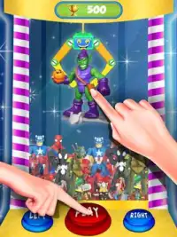 Superhero Toys Surprise Claw Machine Screen Shot 0