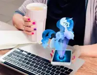 Hologram luna Pony Pocket Screen Shot 2