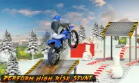 Racing on Bike - Moto Stunt Screen Shot 0