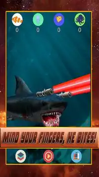 Space Shark - Protect The Tank Screen Shot 0