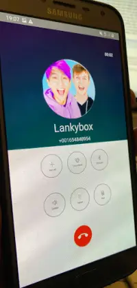 LankyBox Video Call Prank Screen Shot 3