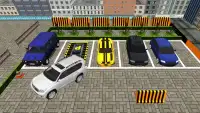 Luxury Prado Reverse Car Parking 2018: Driving Sim Screen Shot 0