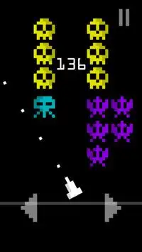 Invaders Classic Arcade Game - Pixel Art Shooter Screen Shot 4