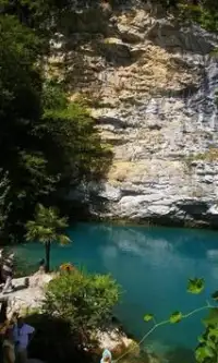 Lago azul na Abkhazia quebra Screen Shot 2